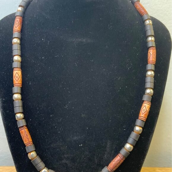 Set of two bead Necklace - Picture 2 of 10